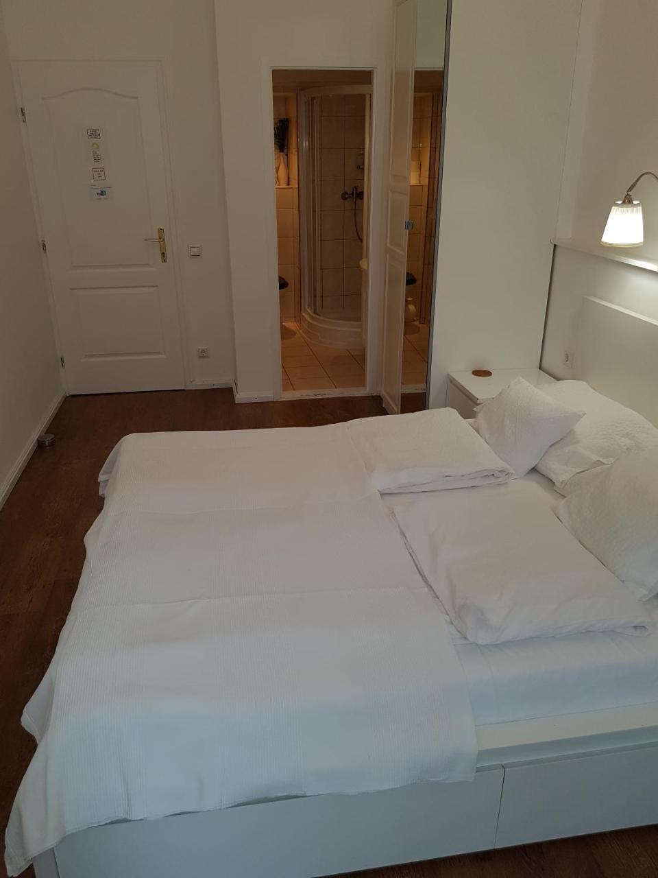 Connection Guesthouse Budapeşte Dış mekan fotoğraf