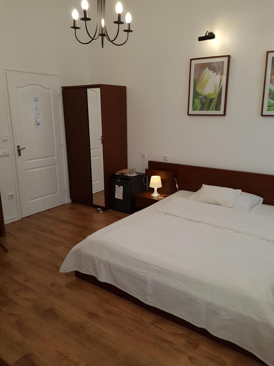 Connection Guesthouse Budapeşte Dış mekan fotoğraf
